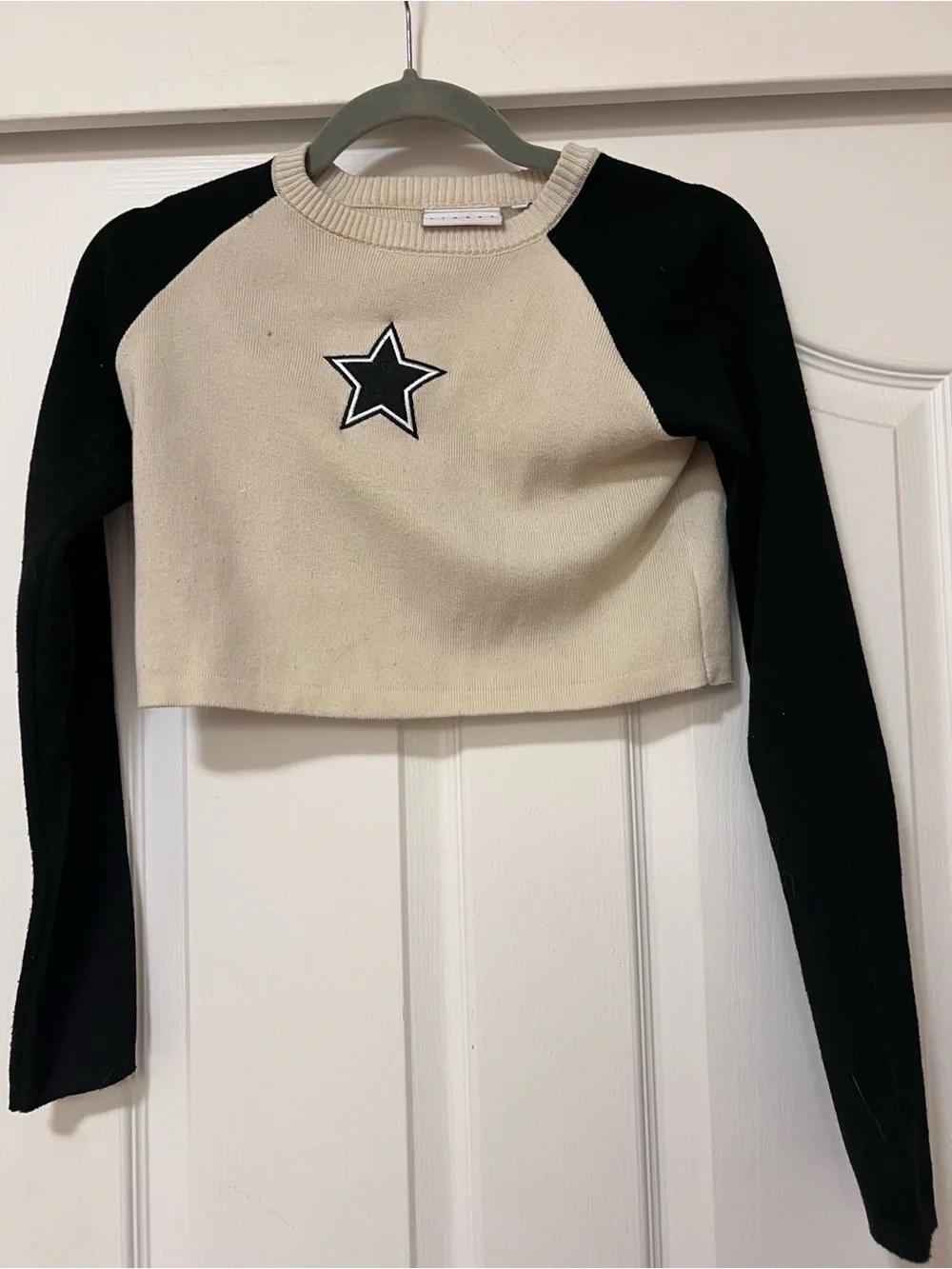 Star Cropped Long-Sleeve  Top - Youth Large